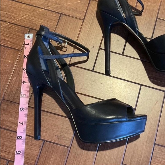 Guess Black Platform Heels - Picture 3 of 4